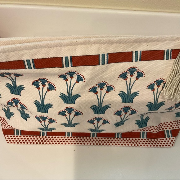 Malaika toiletry bag hand painted from Cairo - Picture 3 of 5